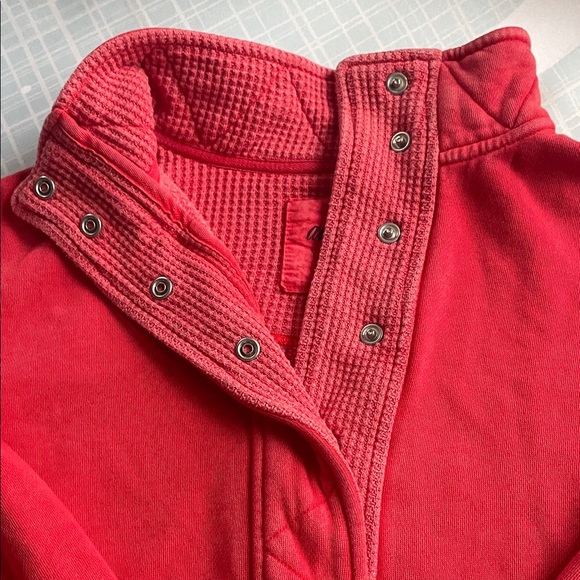 Oversized Faded Red Snap Collar Sweatshirt - Picture 2 of 6